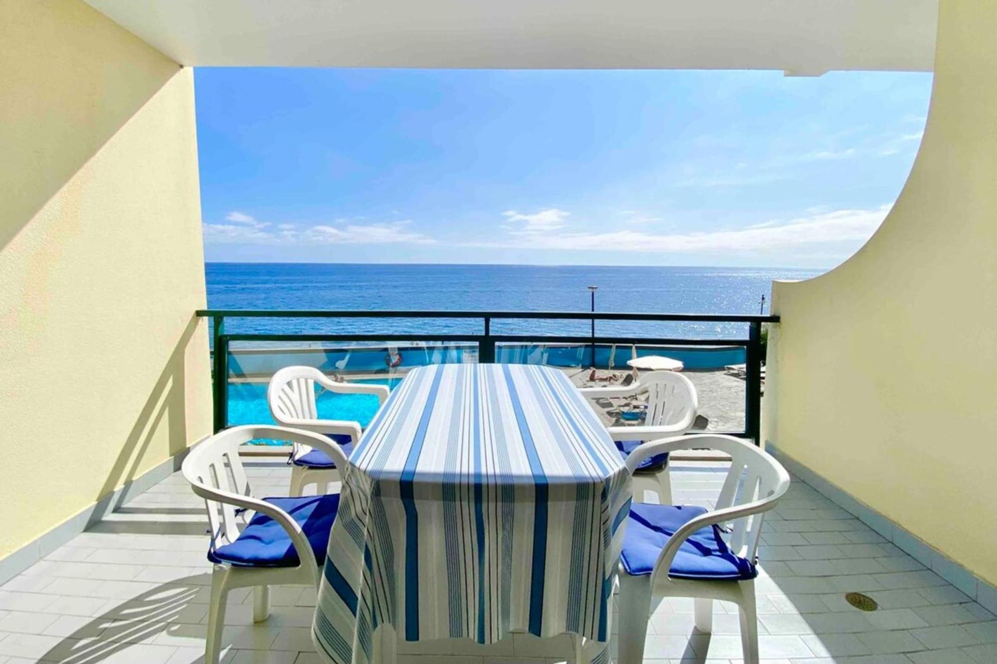 Serene Seaside Praia Formosa Funchal  Extérieur photo