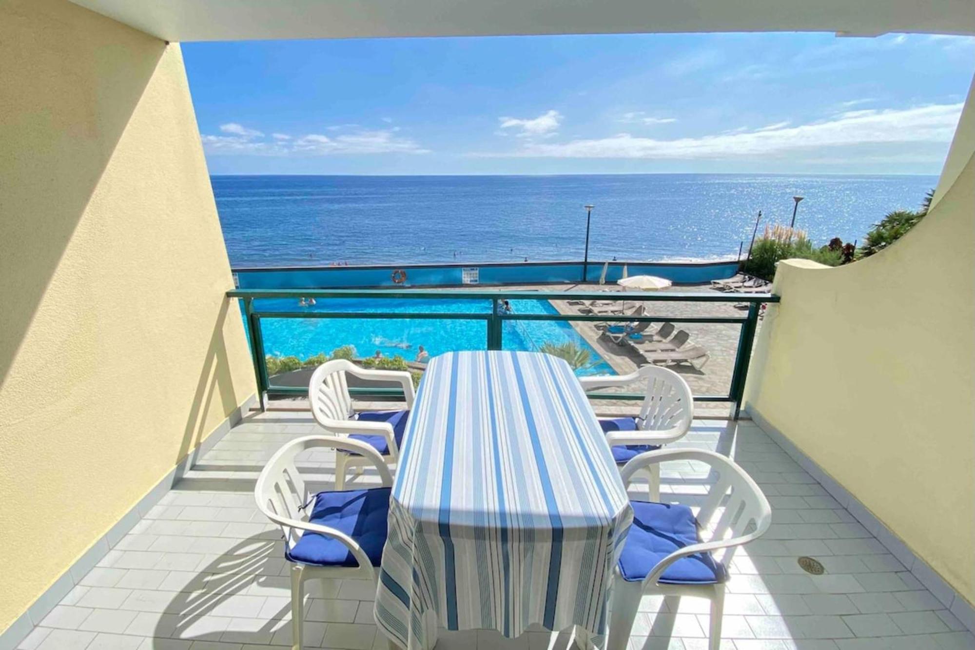 Serene Seaside Praia Formosa Funchal  Extérieur photo